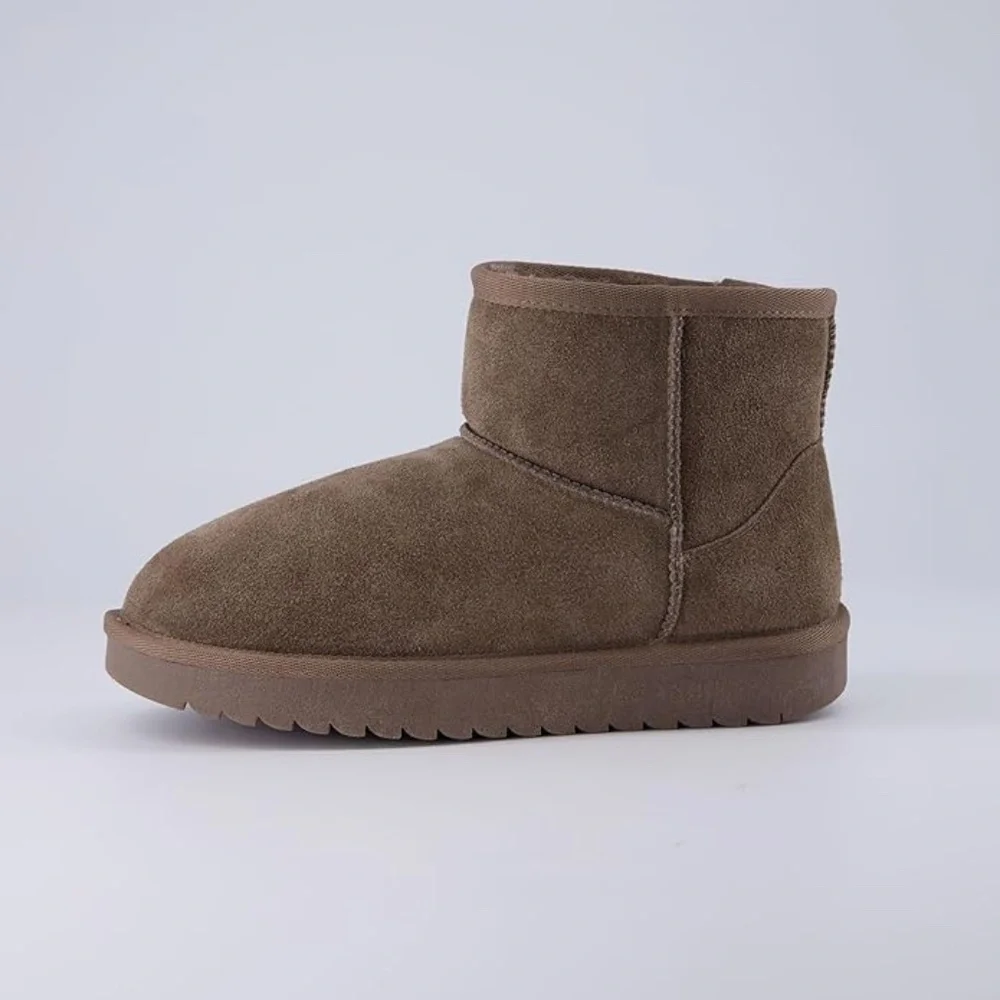 Cushionaire Hipster Cozy Ankle Boot in Taupe, New!